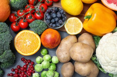 Masada C vitamini açısından zengin farklı ürünler var.