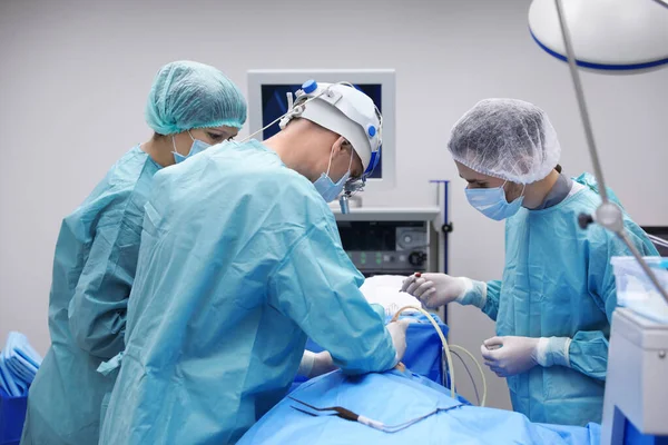 Team Professional Doctors Performing Operation Surgery Room — Stock Photo, Image