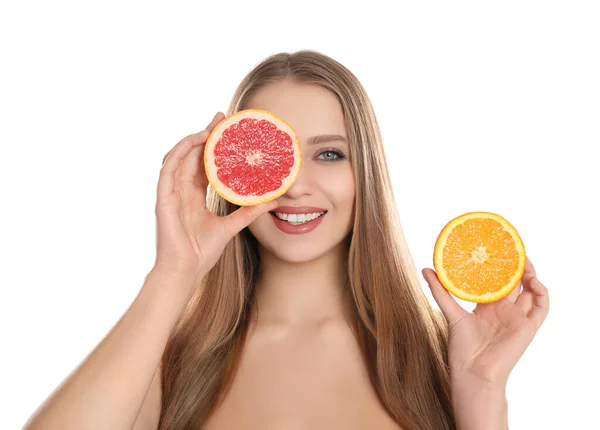 Jonge Vrouw Met Gesneden Sinaasappel Grapefruit Witte Achtergrond Vitaminerijk Voedsel — Stockfoto