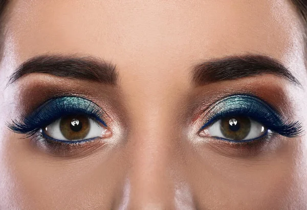 Young Woman Color Eyelashes Beautiful Makeup Closeup — Stock Photo, Image