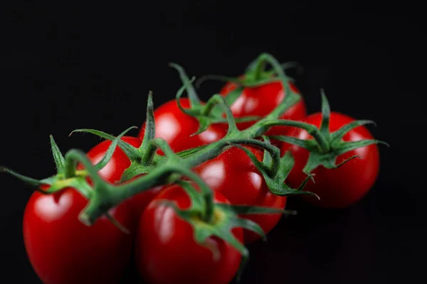 Jugoso Tomate Cereza Brillante Maduro — Foto de Stock