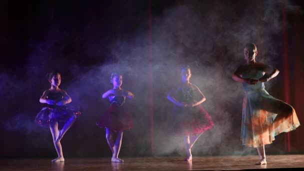 Niños Aprendiendo Danza Ballet Turquía Fethiye — Vídeo de stock