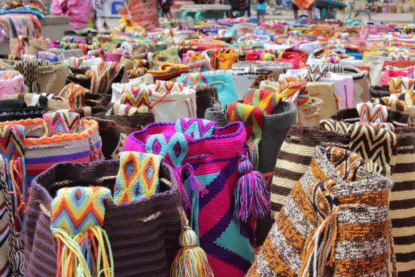 Barranquilla Colômbia Feb Mercado Rua Com Bolsas Artesanais Fevereiro 2013 — Fotografia de Stock