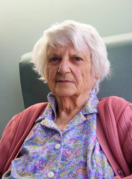 Jährige Seniorin — Stockfoto