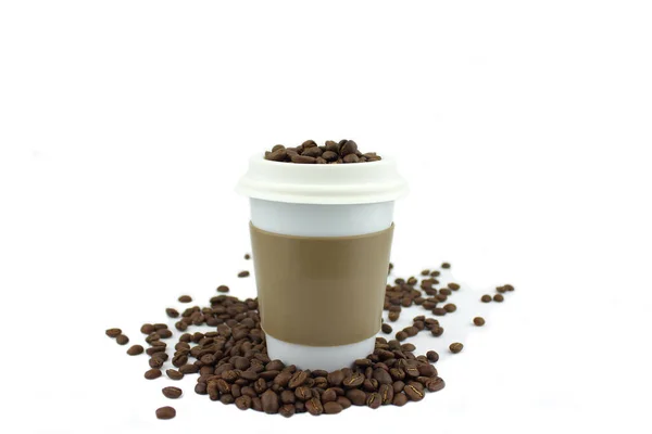 Grãos Café Torrados Escuros Uma Xícara Reutilizável — Fotografia de Stock