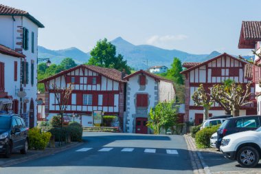 Ainhoa 'nın Bask Köyü' nün (Bask Ülkesi, Fransa)