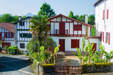 Ainhoa 'nın Bask Köyü' nün (Bask Ülkesi, Fransa)