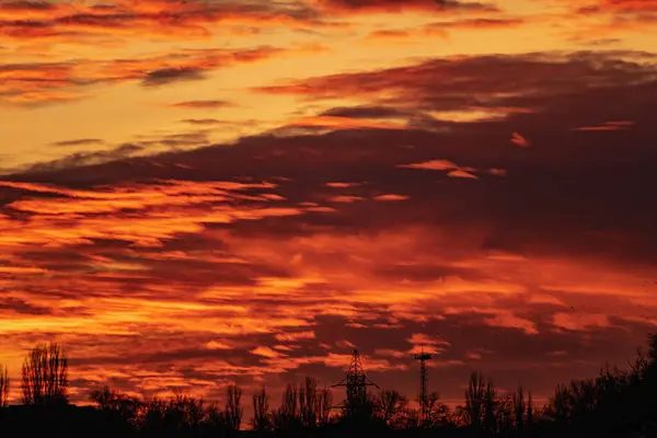 Der Farbenfrohe Himmel Bei Sonnenuntergang Einem Klaren Tag Spielt Mit — Stockfoto