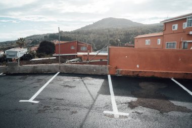 park yeri binanın çatı üzerinde