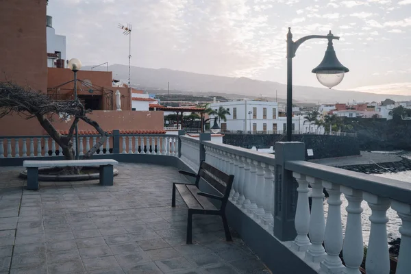 Benches Balcony Evening Cityscape — Stock Photo, Image