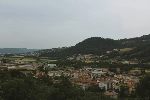 Aerial Cityscape Valley Cloudy Day — Stock Photo, Image