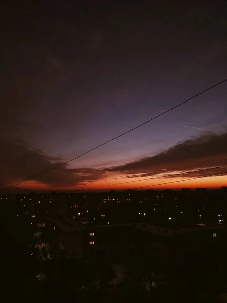 Cielo Del Atardecer Sobre Paisaje Urbano Nocturno —  Fotos de Stock