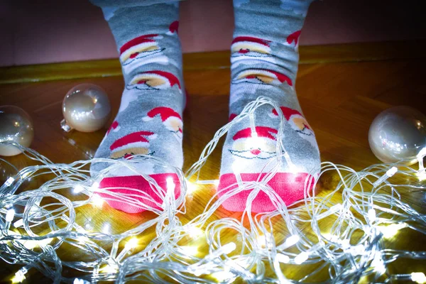 Patas Niña Calcetines Invierno Temporada Con Decoración Navideña Calcetines Divertidos — Foto de Stock