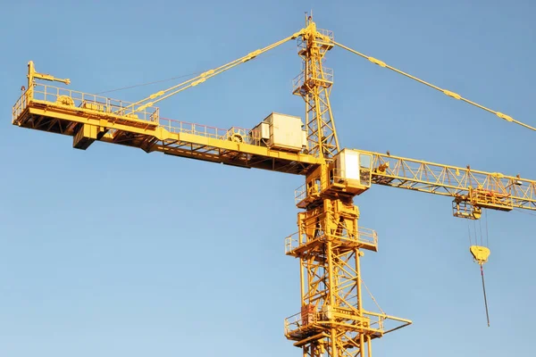 Grande grue de construction de tour — Photo