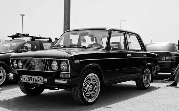 VAZ-2106 - a classic of the Russian automotive industry particip — Stock Photo, Image