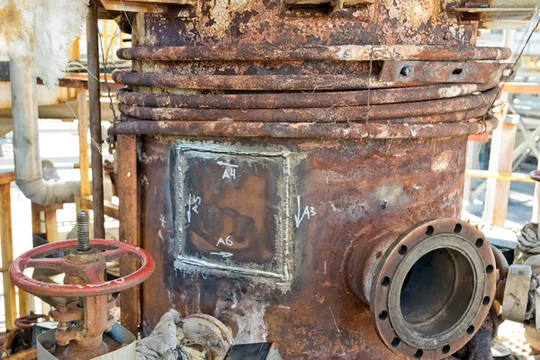 Eski paslı kimyasal cihazları onarımı sonrası — Stok fotoğraf