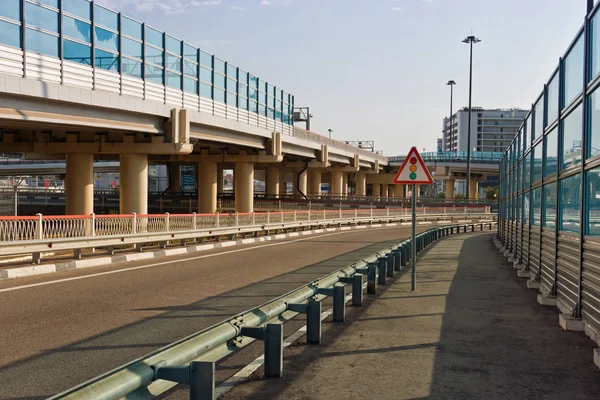 işareti ampul yeni otoyol kavşağında yüklü