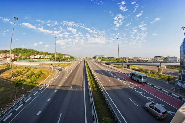 Blick auf die Linien der Sotschi-Autobahn — Stockfoto
