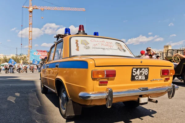 Coche de policía retro VAZ 2106 tiempos soviéticos — Foto de Stock