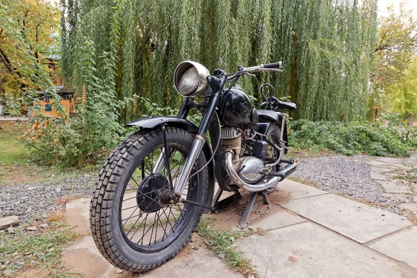 Exhibition of old vintage motorcycles made in the USSR under the — Stock Photo, Image