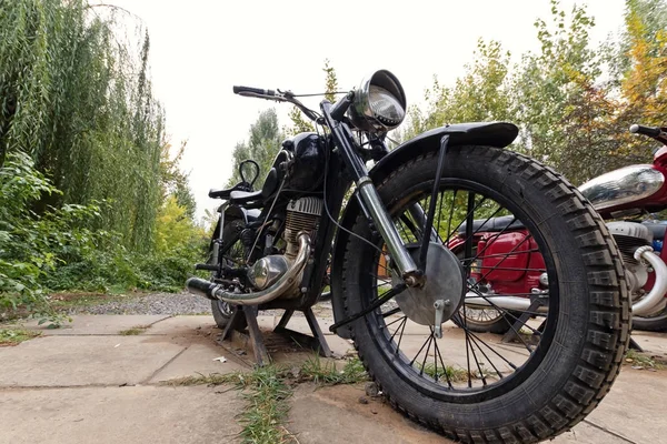 Exhibition of old vintage motorcycles made in the USSR under the — Stock Photo, Image