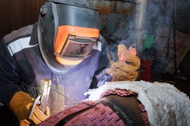 Dükkanı Kaynak Kaynakçı o tüp verebildiği ile örnek