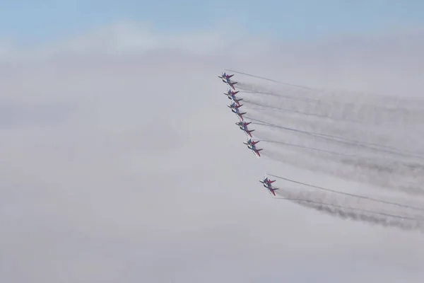 Akrobasi askeri hava havacılık grup performansı — Stok fotoğraf