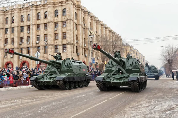 Desfile de equipamiento militar en Volgogrado — Foto de Stock