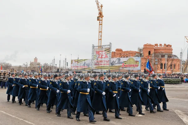 Парад на главной городской площади в честь 75-летия — стоковое фото