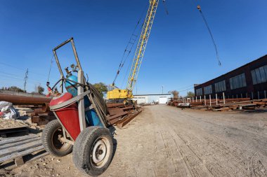 Metal kesim için sıvılaştırılmış gaz silindirli araba. 