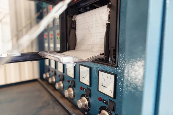 Kontroll panel apparater för värmebehandling av svetsförband — Stockfoto