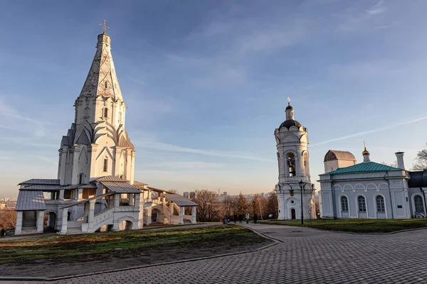 Utsikt över det ortodoxa templet - Uppstigningskyrkan i museet — Stockfoto