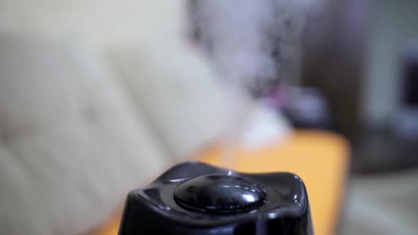 Funcionamiento Del Humidificador Apartamento — Vídeo de stock