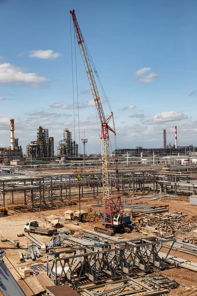 Lugar Construcción Una Refinería Petróleo Con Gran Número Tuberías Preformadas —  Fotos de Stock
