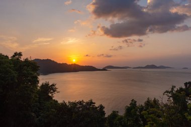 Sunrise Mergui Adaları, Myanmar.