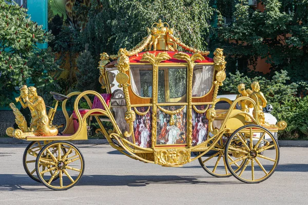 Hermoso Carro Vintage Parque Leones Taigan Belohirsk Crimea Agosto 2019 Fotos De Stock Sin Royalties Gratis