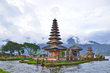 Pura Ulun Danu Bratan Endonezya