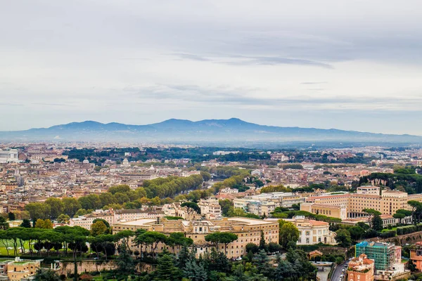 Güneşli havalarda Roma 'nın kuş bakışı manzarası