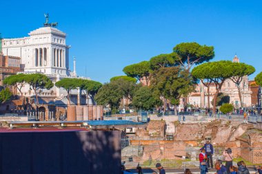 Roma. 10.11.2019. Roma forumu - Antik Roma 'nın merkezinde bir forum.
