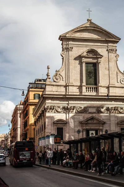 Рим 2019 Вид Базилику Городской Улице Полдень — стоковое фото