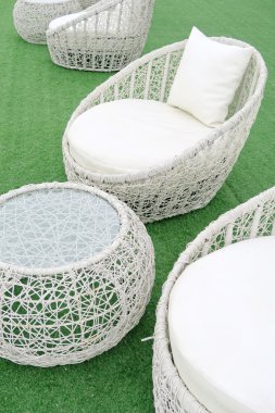 Beyaz salon şezlong