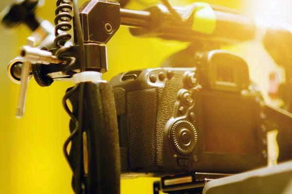 Szczegóły Kamery Wideo Produkcja Ekipy Filmowej Poza Sceną Tło — Zdjęcie stockowe