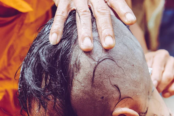 Ceremonia Ras Părul Hirotonirea Budistă — Fotografie, imagine de stoc