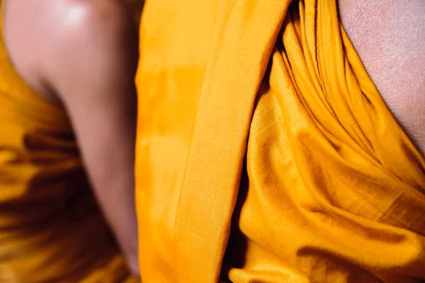 Gelbe Robe Buddhistischer Mönche Nahaufnahme Buddhistischer Mönche — Stockfoto