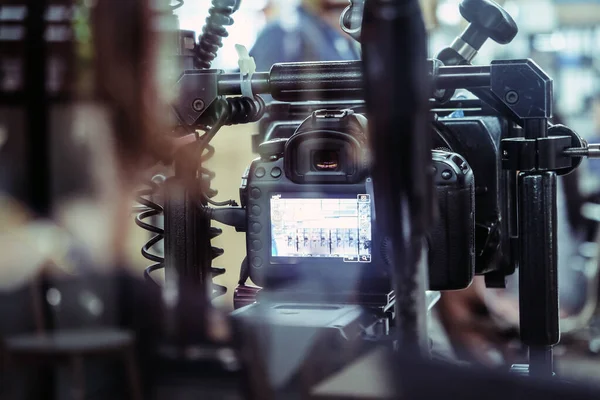 Filmproduktion Kameramann Dreht Filmszene Mit Kamera — Stockfoto