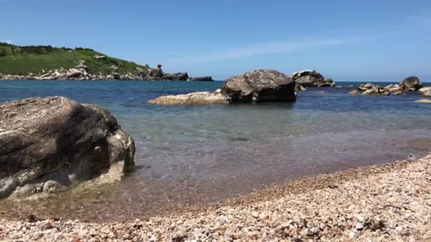 土耳其科贾埃利省Kandira区的一个岩石海滩 — 图库视频影像