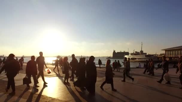 Rush Uur Kadikoy Pier Zonsondergang Tijd Istanbul Turkije — Stockvideo