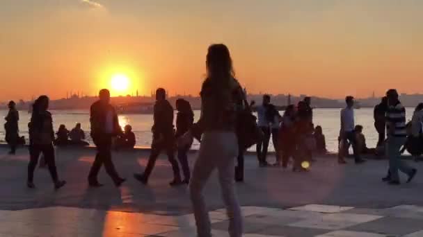 Spěšná Hodina Molu Kadikoy Západním Čase Istanbul Turecko — Stock video