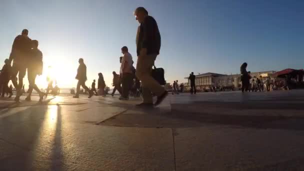 Rush Hour Στην Προβλήτα Kadikoy Ηλιοβασίλεμα Κωνσταντινούπολη Τουρκία — Αρχείο Βίντεο