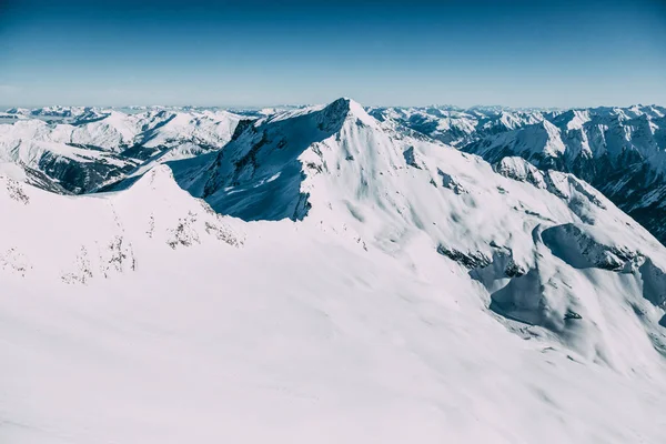 Picos de montaña — Foto de Stock